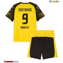 Otroške Nogometnih dresov Borussia Dortmund Serhou Guirassy #9 Domači 2025-26 Kratki rokavi (+ hlače)